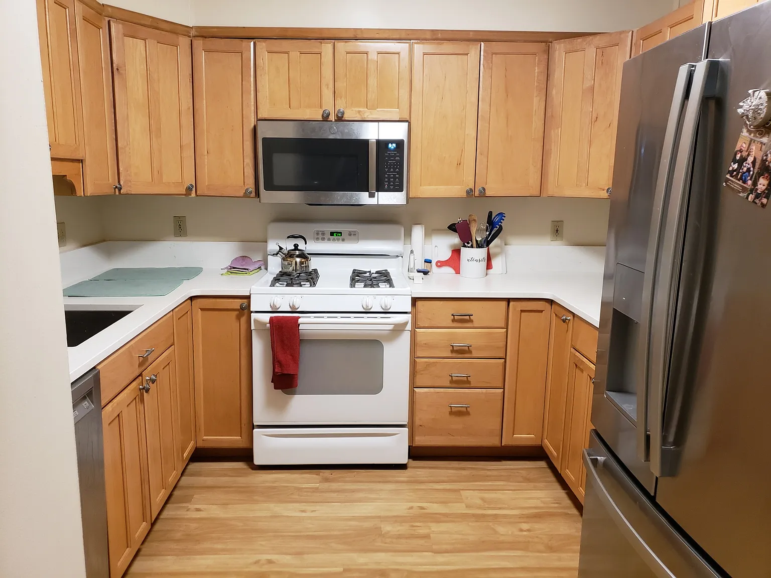 2 bed, 1300 sqft, $1,300 — Photo 3