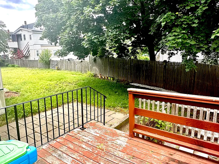 28 Evergreen Ave #28 — Photo 26