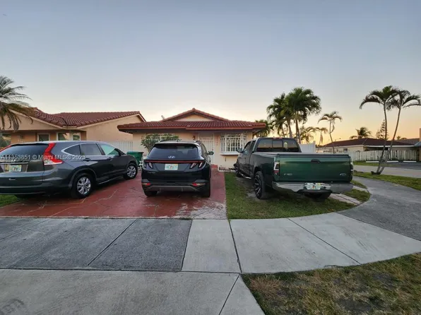 11540 NW 89th Ave, Hialeah Gardens, FL 33018