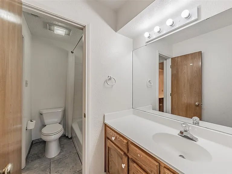 JACK AND JILL BATHROOM