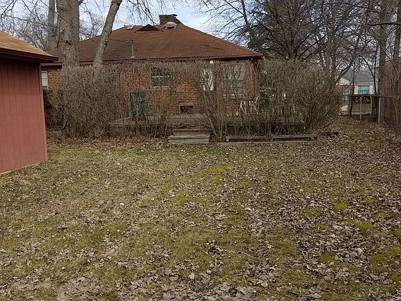 5th image of 2279 Ellwood Ave
