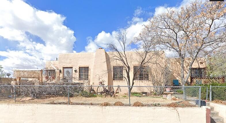 1st image of 241 Estancia Dr NW