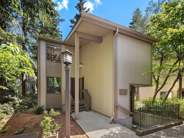 13730 15th Avenue NE #D301, Seattle, WA 98125