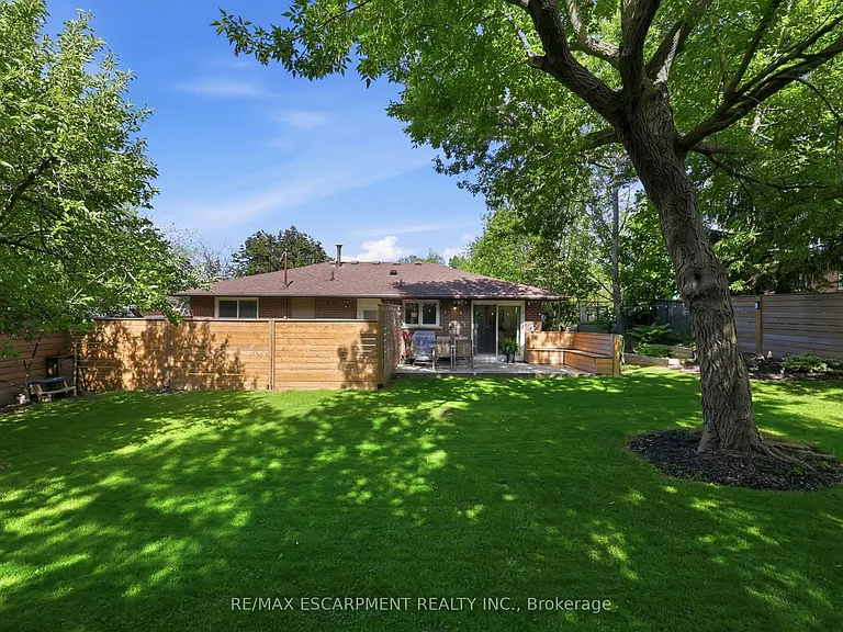 52 Grand Ave — Photo 20