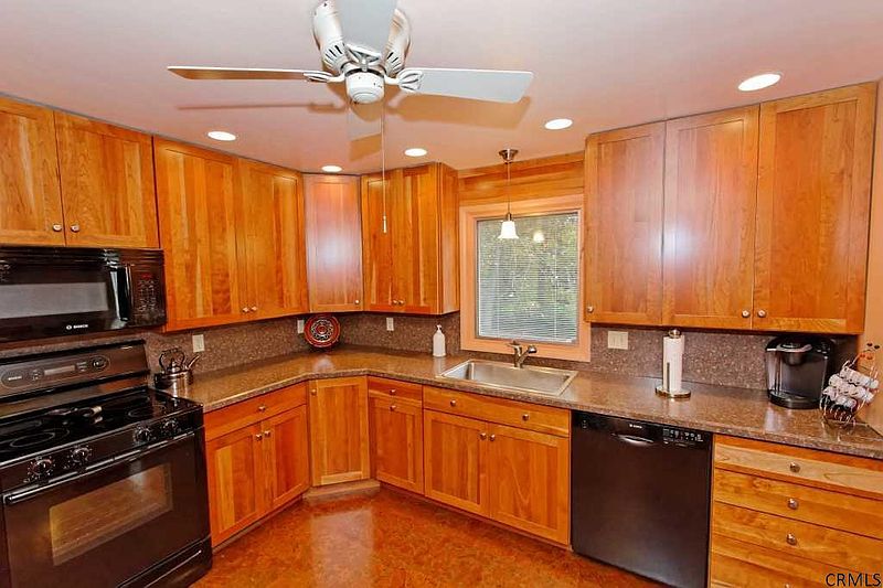 3rd image of 108 MCKOWN Road
