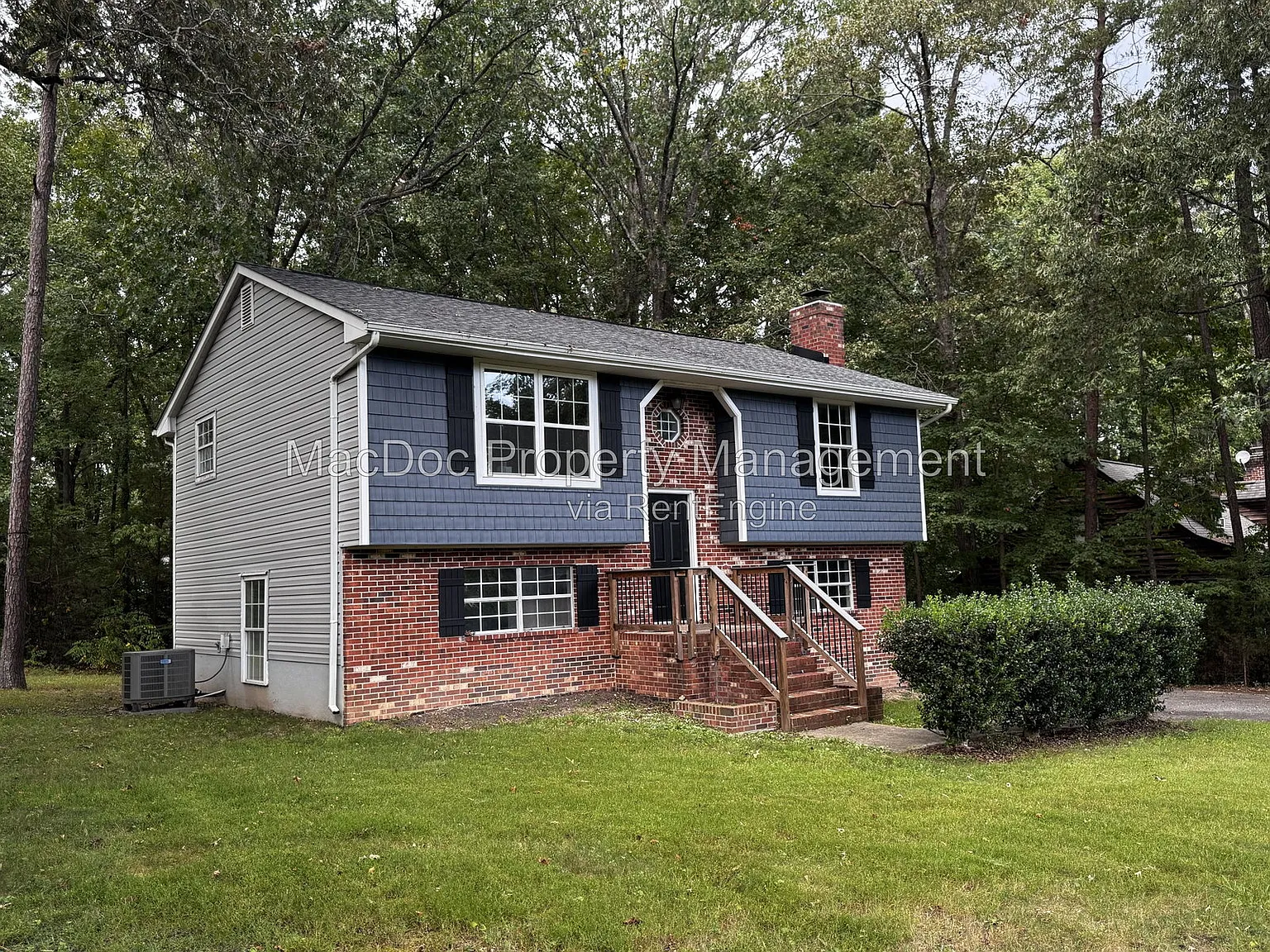 3 bed, 2.0 bath, 1812 sqft, $2,245 — Photo 2