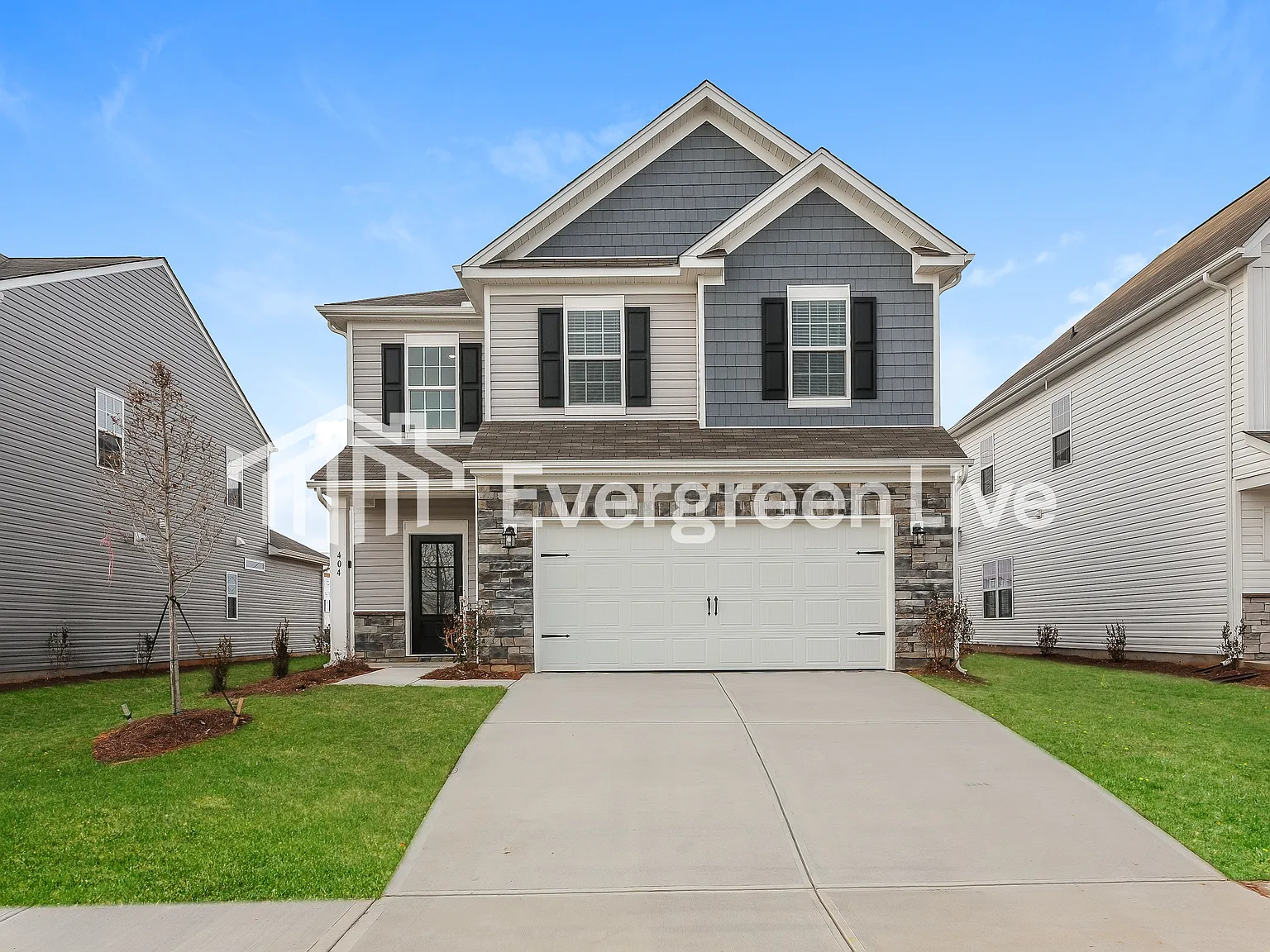 4 bed, 2.5 bath, 2158 sqft, $1,870 — Photo 2