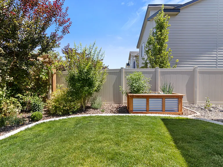 3488 W Remembrance Dr — Photo 34