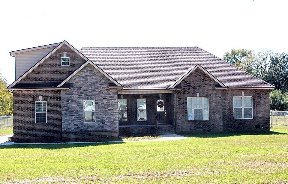 1st image of 711 Hogan Dr