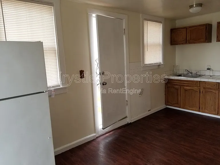 505 Hichborn St #B — Photo 2