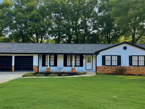 5409 Mill Valley Dr, Douglasville, GA 30135