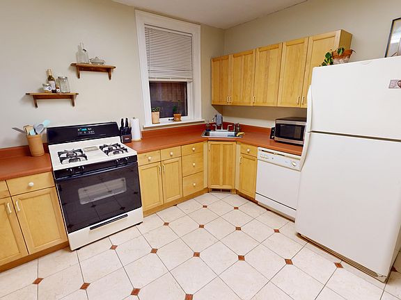 3rd image of 394X Utah St #3945