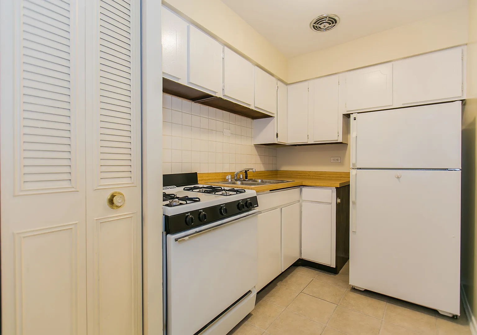 Lincoln Park Living! — Photo 4