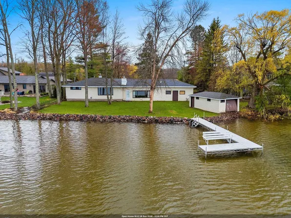 W8314 Rustic Dr, Clintonville, WI 54929