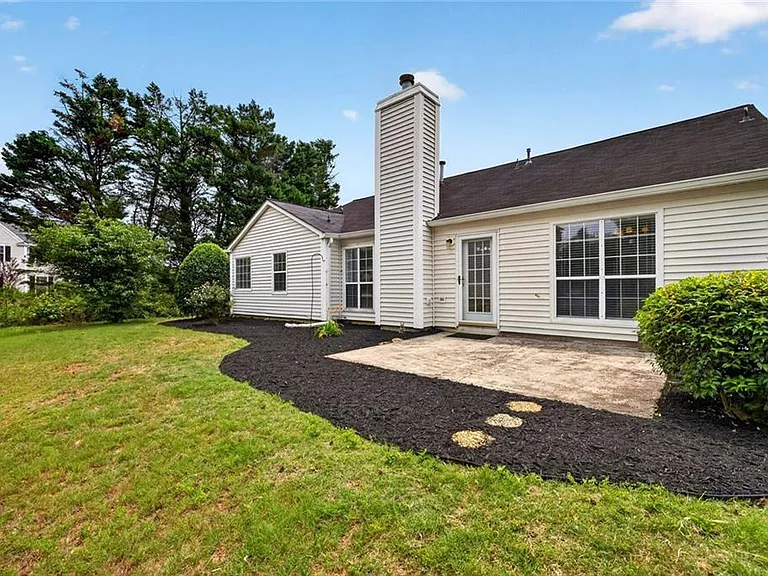 4502 Legend Hollow Ln — Photo 4