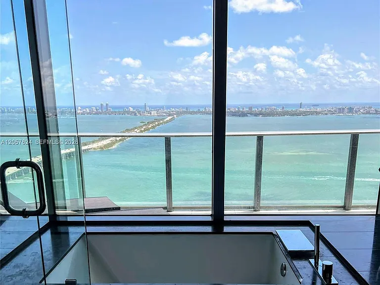 3131 NE 7th Ave #Penthouse 4901 — Photo 40