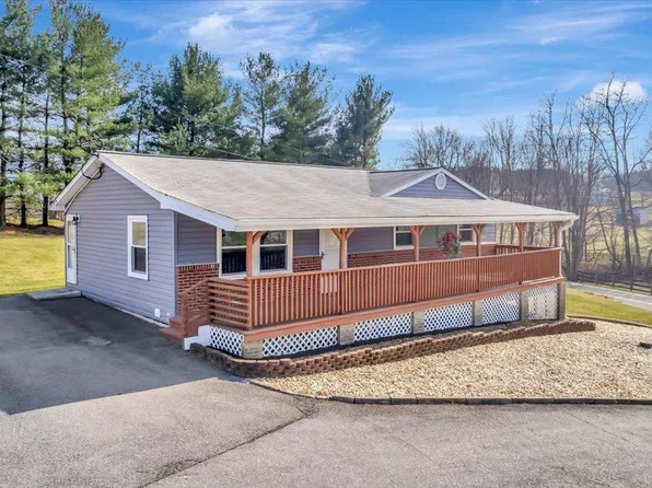 5705 Cabbage Spring Rd, Mount Airy, MD 21771