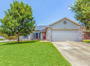 101 Willowbrook Dr, Hutto, TX 78634