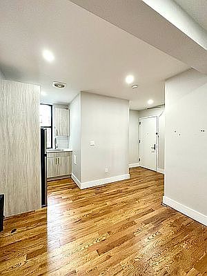 5th image of 195 Underhill Ave #2B