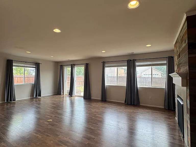 2502 N McIntosh St — Photo 13