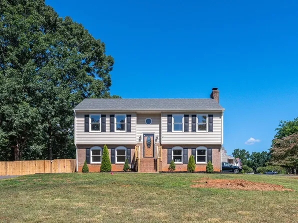 643 Willow Oak Ter, Forest, VA 24551