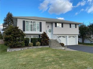 43 Pennsylvania Ave, Massapequa, NY 11758