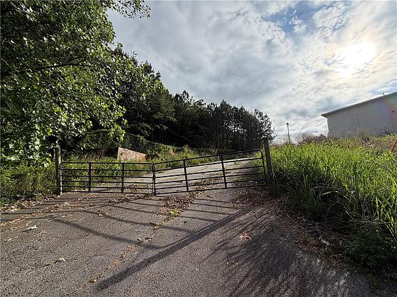 3rd image of 3467 Benjamin E Mays Dr SW #3