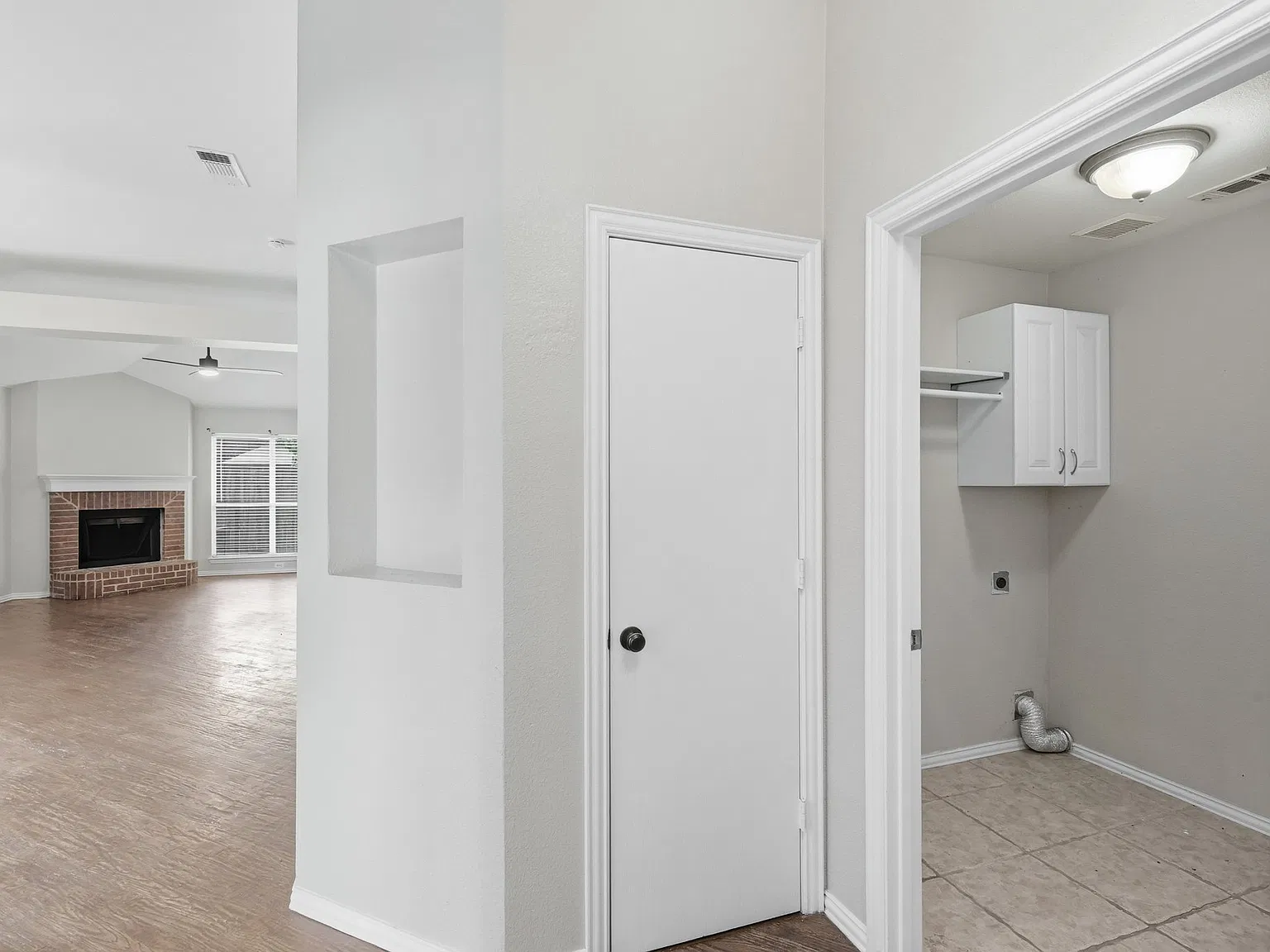 1012 Waterview Drive - 1 — Photo 3