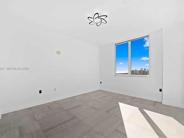 1745 Hallandale Beach Blvd #Penthouse 05W — Photo 8