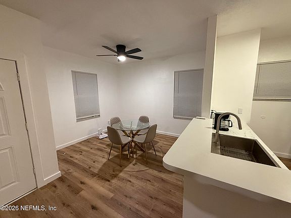 4th image of 2249 W 45TH