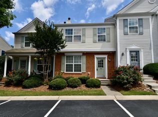 1010 Prestwyck Ct, Alpharetta, GA 30004