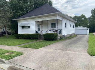 1100 Washington Ave, Johnston City, IL 62951