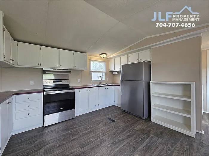 6870 Frankfurt Dr — Photo 5