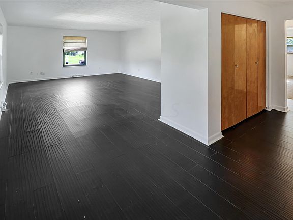 5th image of 3209 Glenoak Dr