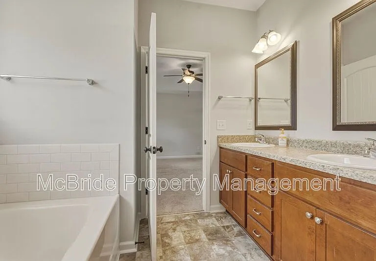 1653 Tralee Ct — Photo 11