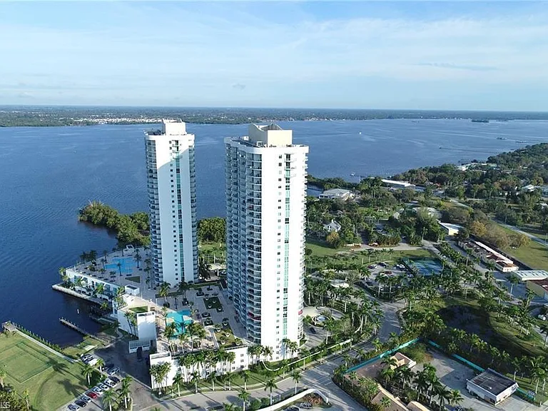 3000 Oasis Grand Blvd #401 — Photo 22