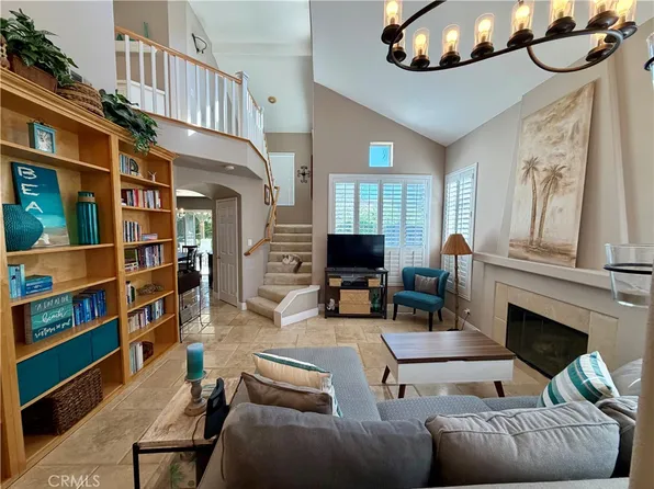 6 Mallorn Dr, Aliso Viejo, CA 92656