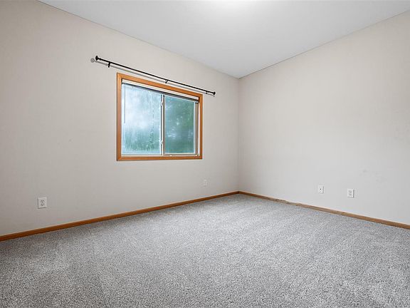 4th image of 930 23rd Avenue Pl APT 5
