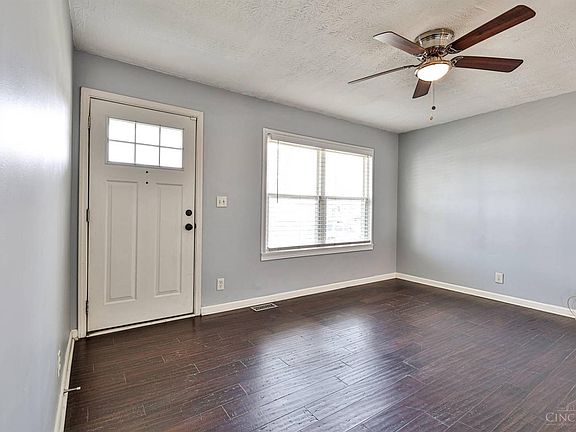 5th image of 493 Glenrose Ln