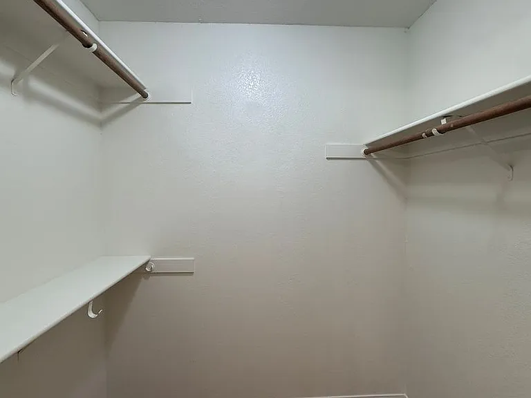1422 Eagle Ct — Photo 29