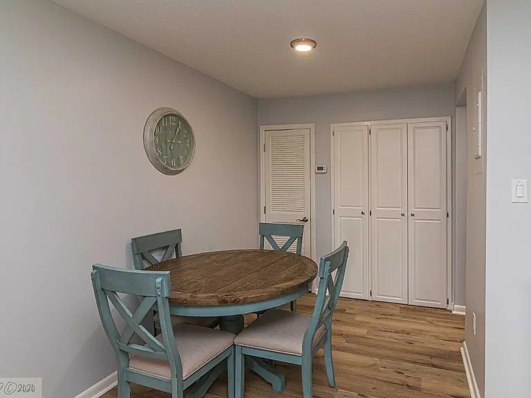 101 E Lockhaven Dr #C — Photo 15