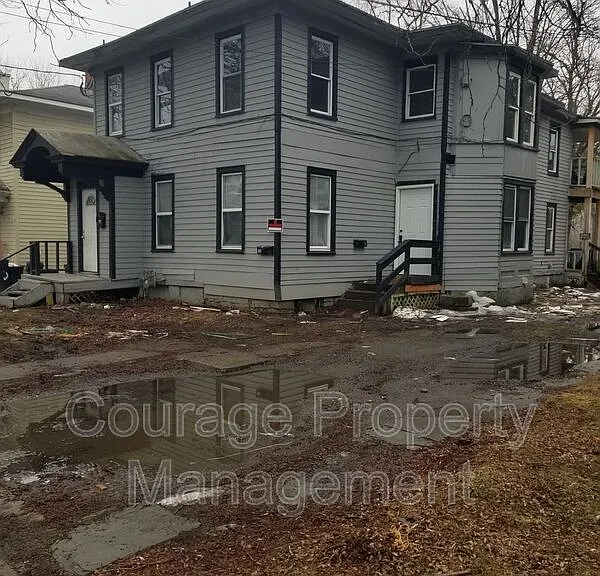 514 W 1st St #B — Photo 7