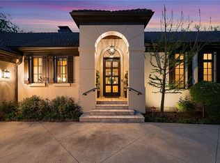 11713 Mohawk Ln, Leawood, KS 66211