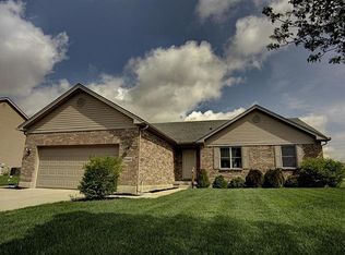 1040 Constitution Dr, Xenia, OH 45385