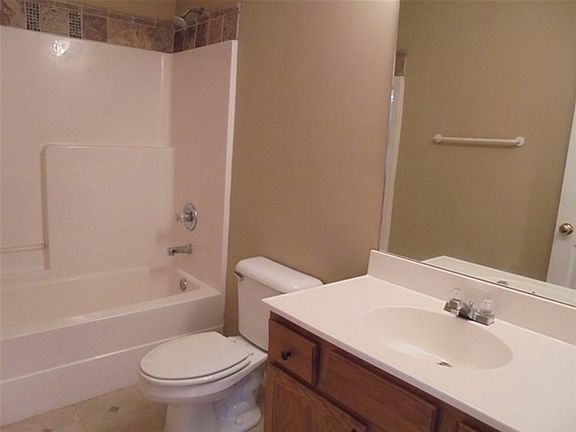 4th image of 3323 Joseph Gate Ln #1