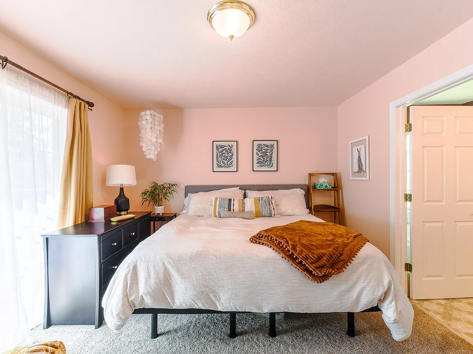 5 bed, 3080 sqft, $3,195 — Photo 3