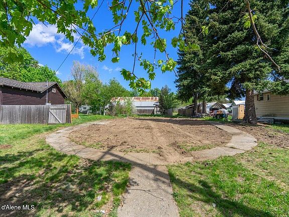 3rd image of 32380 N 2nd Ave
