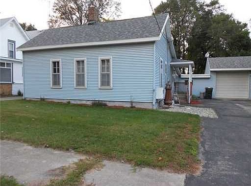 1st image of 318 W Pearl St