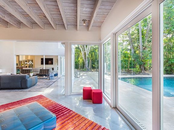 Meditation room to Living room