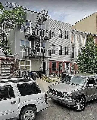 Rented by Brooklyn Group | media 10